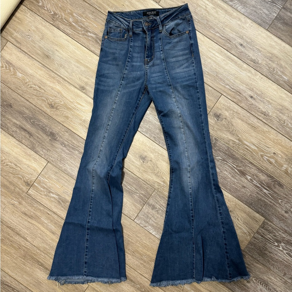 Judy Blue Medium Wash Flare Jeans